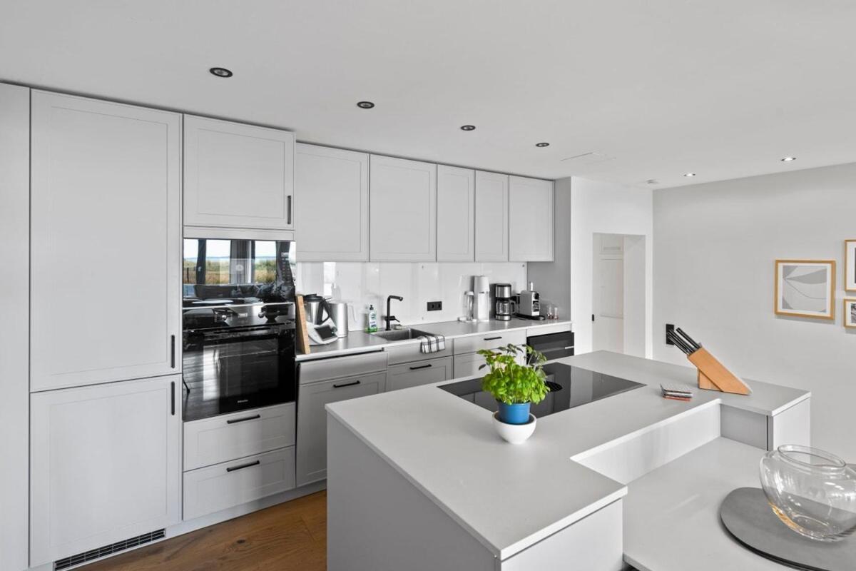 Luxus Meerblick & Sauna & Garten & Heimkino Apartment Glowe